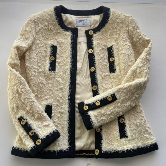 CHANEL 1994 Runway Tweed Jacket CC Buttons Boucle Iconic Collectable Size 42 EUC - Picture 11 of 16